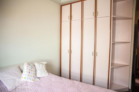 Casa à venda com 245m², 3 quartos e 4 vagasSuíte 2