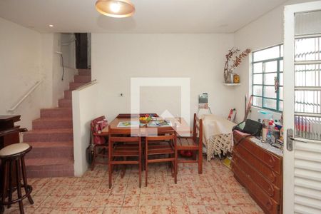 Casa à venda com 303m², 3 quartos e sem vagaÁrea de Serviço