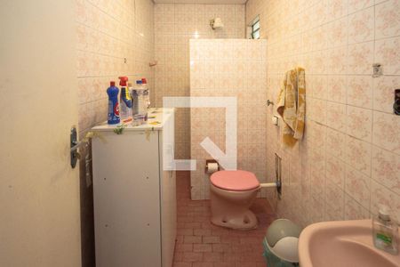 Casa à venda com 303m², 3 quartos e sem vagaBanheiro