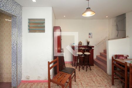 Casa à venda com 303m², 3 quartos e sem vagaÁrea de Serviço