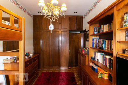 Casa à venda com 195m², 4 quartos e 2 vagas Casa à venda com 195m², 4 quartos e 2 vagasQuarto 2