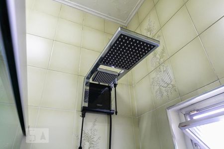 Casa à venda com 195m², 4 quartos e 2 vagas Casa à venda com 195m², 4 quartos e 2 vagasBanheiro Social - Chuveiro