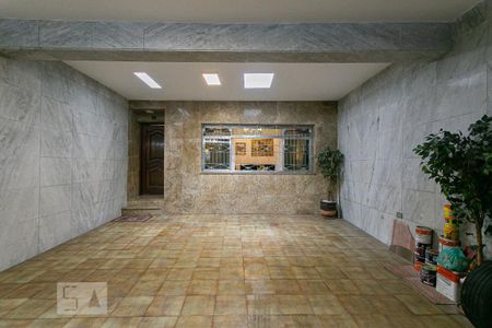 Casa à venda com 195m², 4 quartos e 2 vagas Casa à venda com 195m², 4 quartos e 2 vagasGaragem