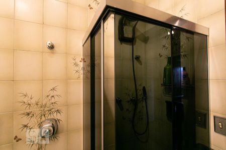 Casa à venda com 195m², 4 quartos e 2 vagas Casa à venda com 195m², 4 quartos e 2 vagasBanheiro da Suíte