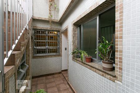 Casa à venda com 195m², 4 quartos e 2 vagas Casa à venda com 195m², 4 quartos e 2 vagasQuintal