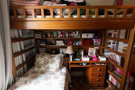 Casa à venda com 195m², 4 quartos e 2 vagas Casa à venda com 195m², 4 quartos e 2 vagasQuarto 2