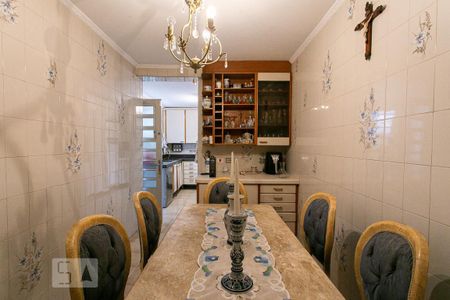 Casa à venda com 195m², 4 quartos e 2 vagas Casa à venda com 195m², 4 quartos e 2 vagasSala de Jantar 2