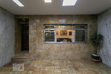 Casa à venda com 195m², 4 quartos e 2 vagas Casa à venda com 195m², 4 quartos e 2 vagasGaragem