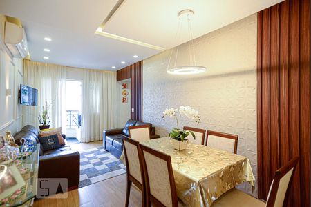 Apartamento à venda com 74m², 2 quartos e 1 vagaSala