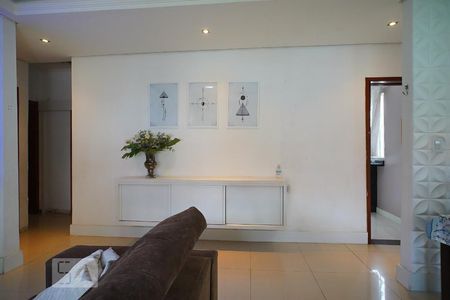 Sala de casa para alugar com 3 quartos, 187m² em Sarandi, Porto Alegre