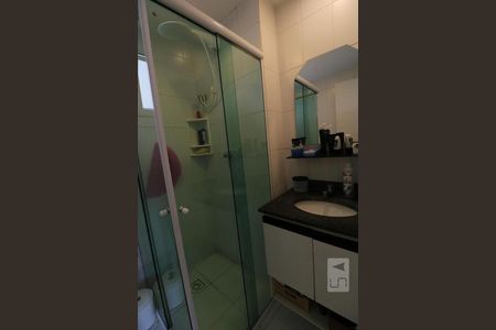 Apartamento para alugar com 65m², 2 quartos e 2 vagasBanheiro