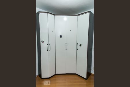 Casa à venda com 200m², 4 quartos e 3 vagasQuarto 2