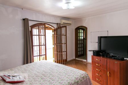 Casa à venda com 200m², 4 quartos e 3 vagasSuíte  