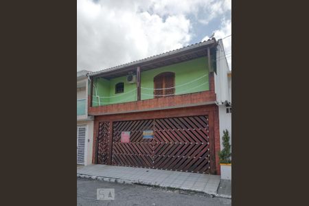 Casa à venda com 200m², 4 quartos e 3 vagasFachada