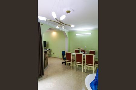 Sala de Jantar de casa à venda com 4 quartos, 200m² em Vila Nilo, São Paulo