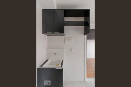 Sala - Cozinha  de kitnet/studio para alugar com 1 quarto, 28m² em Cambuci, São Paulo