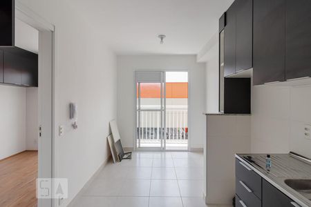 Sala - Cozinha  de kitnet/studio para alugar com 1 quarto, 28m² em Cambuci, São Paulo