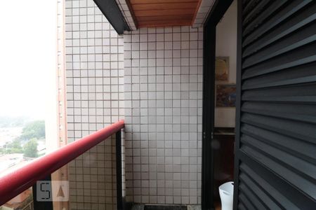 Apartamento à venda com 185m², 4 quartos e 3 vagasSacada da Suite 1