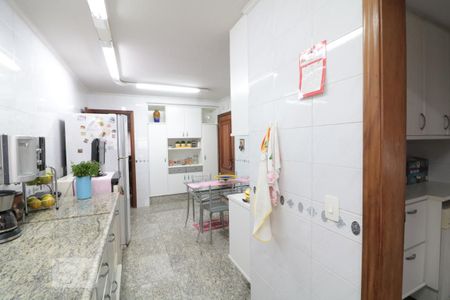 Apartamento à venda com 185m², 4 quartos e 3 vagasCozinha