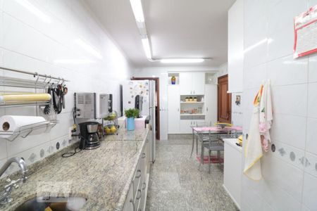 Apartamento à venda com 185m², 4 quartos e 3 vagasCozinha