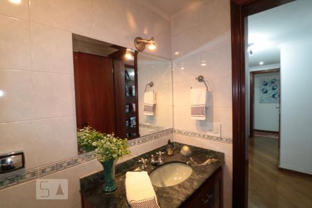 Apartamento à venda com 185m², 4 quartos e 3 vagasBanheiro Social