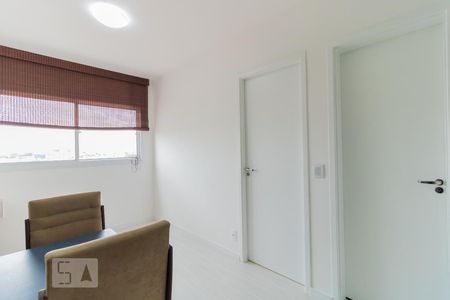 Sala de apartamento para alugar com 2 quartos, 34m² em Vila Pierina, São Paulo