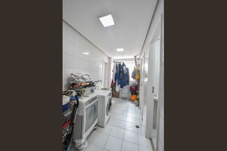 Apartamento à venda com 240m², 5 quartos e 4 vagasLavanderia 