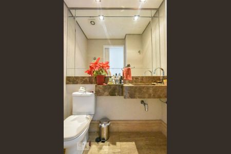 Apartamento à venda com 240m², 5 quartos e 4 vagasLavabo