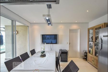 Apartamento à venda com 240m², 5 quartos e 4 vagasCozinha
