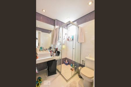 Apartamento à venda com 240m², 5 quartos e 4 vagasBanheiro  Suíte 02