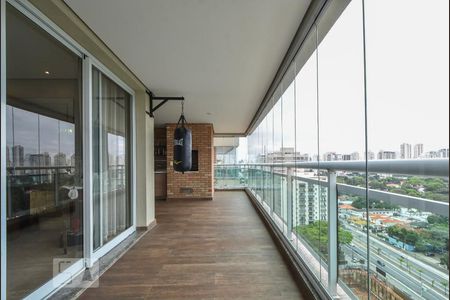 Apartamento à venda com 240m², 5 quartos e 4 vagasVaranda Gourmet