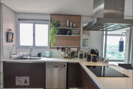 Apartamento à venda com 240m², 5 quartos e 4 vagasCozinha