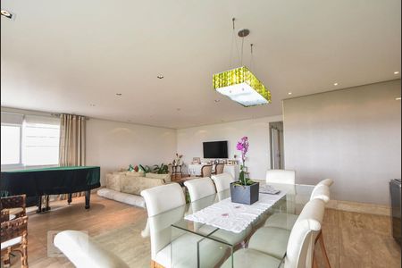 Apartamento à venda com 240m², 5 quartos e 4 vagasSala de Jantar