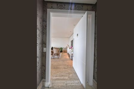 Apartamento à venda com 240m², 5 quartos e 4 vagasHall