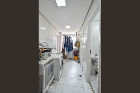 Apartamento à venda com 240m², 5 quartos e 4 vagasLavanderia 