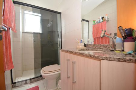 Apartamento à venda com 62m², 2 quartos e 1 vagaBanheiro Social