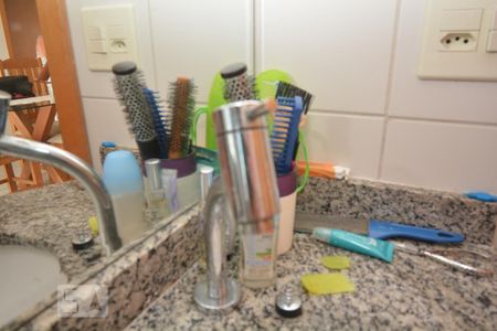 Apartamento à venda com 62m², 2 quartos e 1 vagaBanheiro Social - Torneira