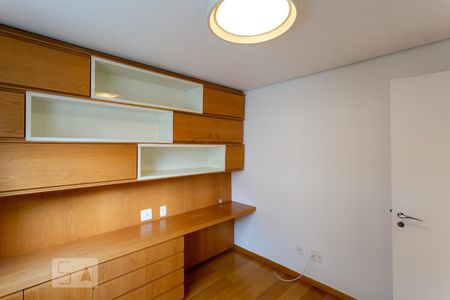 Quarto 1 de apartamento para alugar com 2 quartos, 147m² em Lourdes, Belo Horizonte