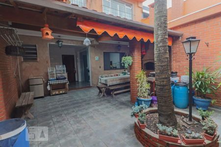 Casa à venda com 150m², 3 quartos e 3 vagas Casa à venda com 150m², 3 quartos e 3 vagasLavanderia / Area de Lazer