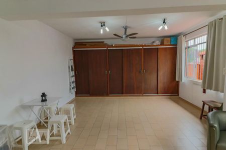 Casa à venda com 150m², 3 quartos e 3 vagas Casa à venda com 150m², 3 quartos e 3 vagasSalão Area de Lazer