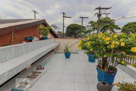 Casa à venda com 150m², 3 quartos e 3 vagas Casa à venda com 150m², 3 quartos e 3 vagasQuintal