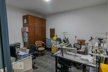 Casa à venda com 150m², 3 quartos e 3 vagas Casa à venda com 150m², 3 quartos e 3 vagasAtelie / Escritorio