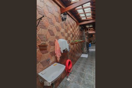 Casa à venda com 150m², 3 quartos e 3 vagas Casa à venda com 150m², 3 quartos e 3 vagasCorredor