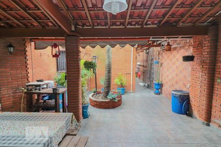 Casa à venda com 150m², 3 quartos e 3 vagas Casa à venda com 150m², 3 quartos e 3 vagasLavanderia / Area de Lazer