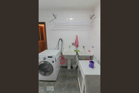 Casa à venda com 150m², 3 quartos e 3 vagas Casa à venda com 150m², 3 quartos e 3 vagasLavanderia / Area de Lazer