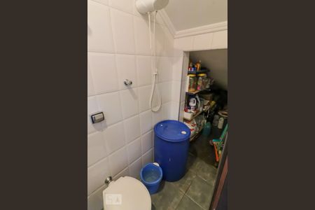 Casa à venda com 150m², 3 quartos e 3 vagas Casa à venda com 150m², 3 quartos e 3 vagasLavanderia Banheiro