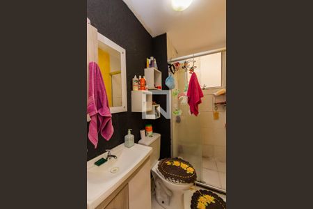 Banheiro  de apartamento à venda com 2 quartos, 40m² em Sarandi, Porto Alegre