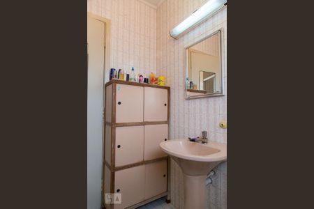 Casa para alugar com 200m², 2 quartos e 3 vagas Casa para alugar com 200m², 2 quartos e 3 vagasBanheiro