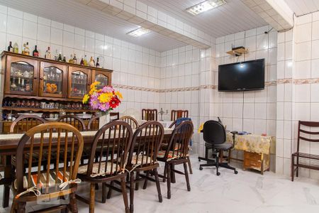 Casa para alugar com 200m², 2 quartos e 3 vagas Casa para alugar com 200m², 2 quartos e 3 vagasSalão de festas