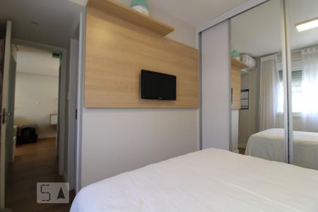 Suíte de apartamento para alugar com 2 quartos, 60m² em Santo Amaro, São Paulo